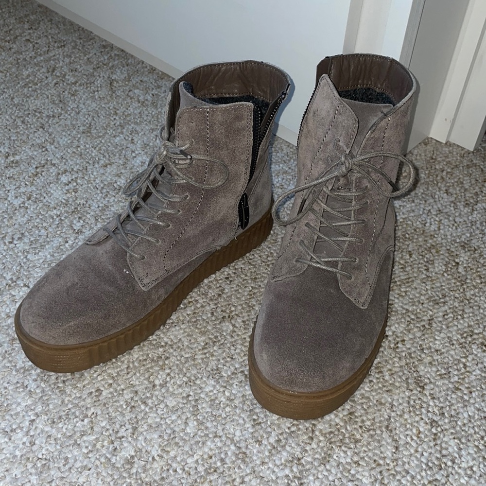 women boots - forgot the brand